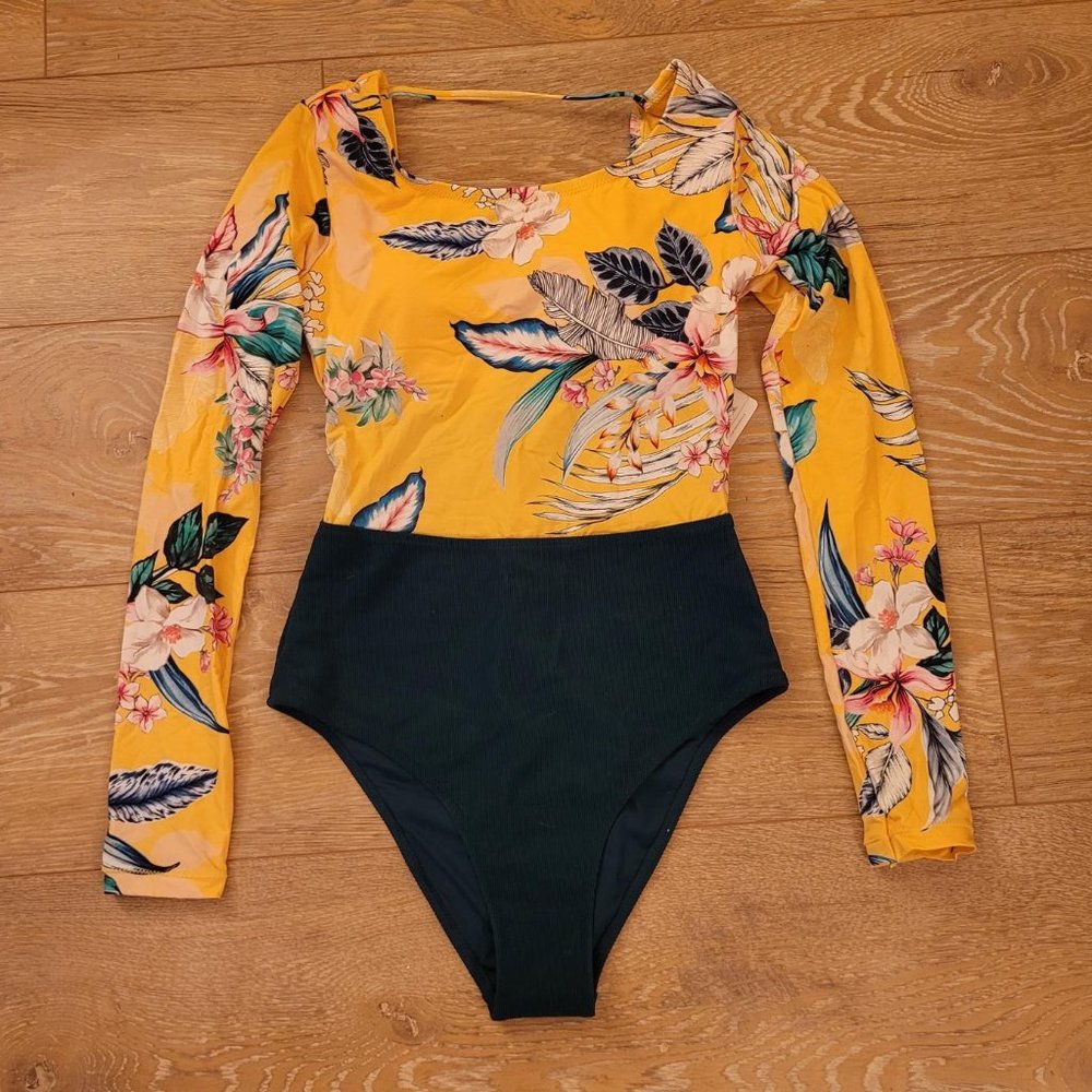 115. Everyday Sunday rashguard one piece Swimsuit. C. Tropic. Size M. NWT